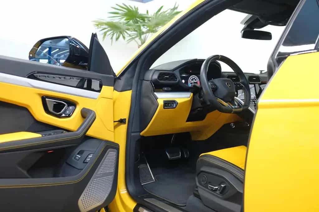 Lamborghini Urus 03/2019-photo-11