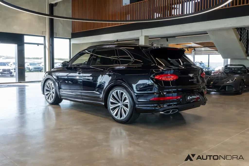 Bentley Bentayga V8 Mulliner Blackline Dynamic Ride Naim 11/2021-photo-1