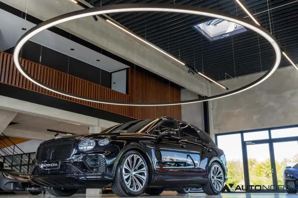 Bentley Bentayga V8 Mulliner Blackline Dynamic Ride Naim 11/2021-photo-15