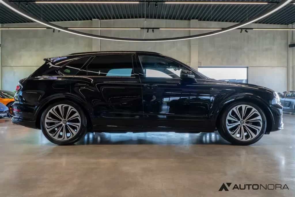 Bentley Bentayga V8 Mulliner Blackline Dynamic Ride Naim 11/2021-photo-17