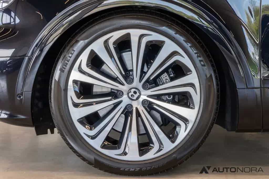 Bentley Bentayga V8 Mulliner Blackline Dynamic Ride Naim 11/2021-photo-18