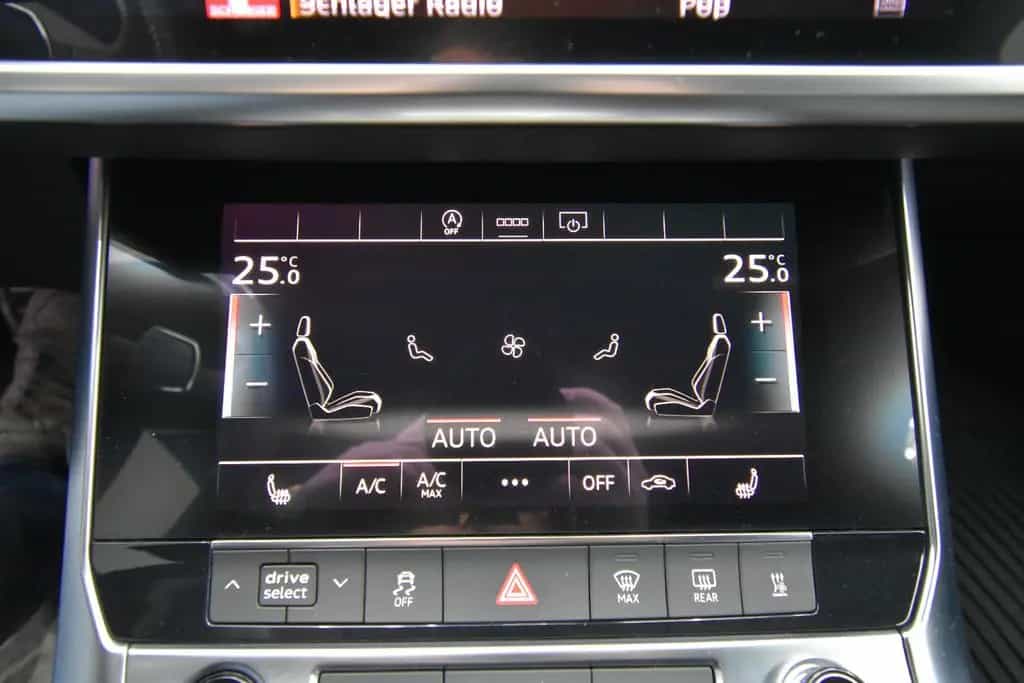 Audi A6 Avant 40 TDI quattro LED AHK S-Line 04/2021-photo-27