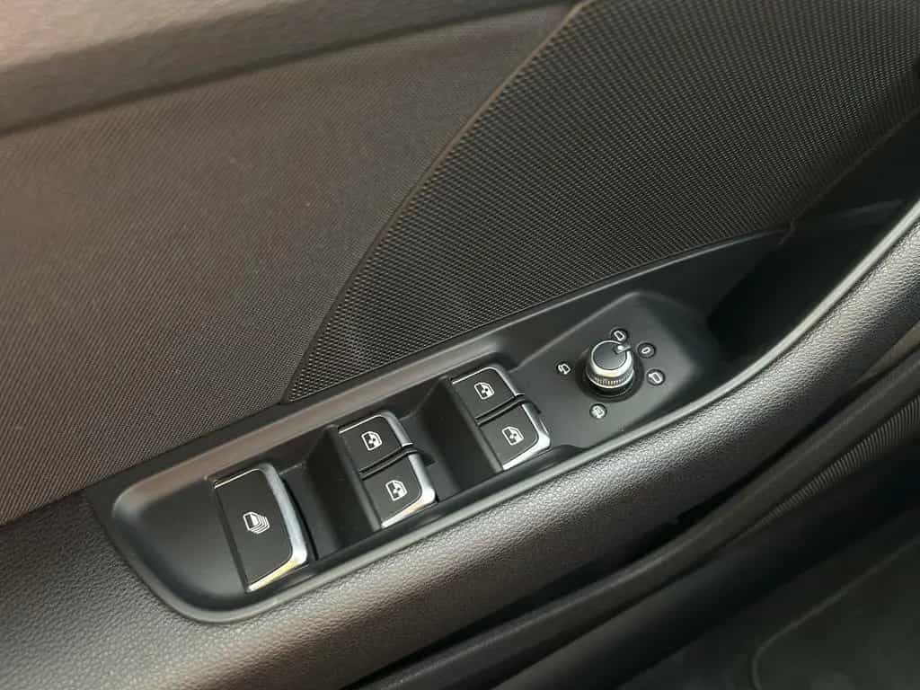 Audi A3 35 TFSI sport Stronic ACC Navi Kamera Xenon 05/2020-photo-13