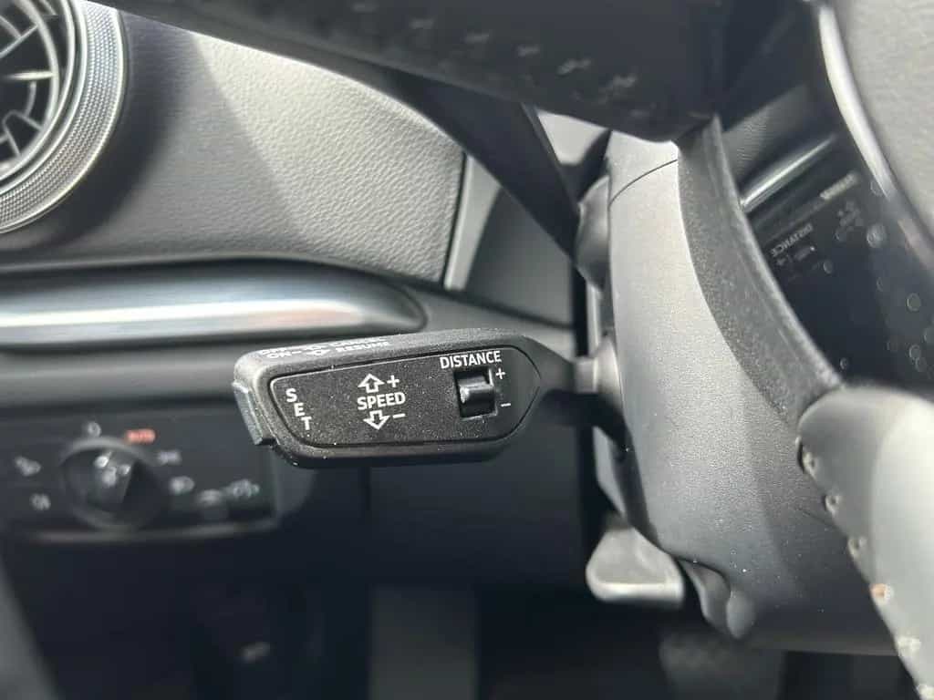 Audi A3 35 TFSI sport Stronic ACC Navi Kamera Xenon 05/2020-photo-15