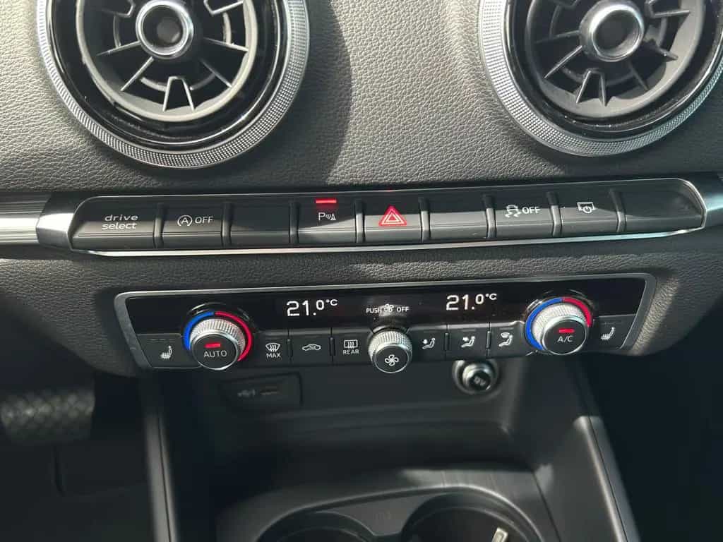 Audi A3 35 TFSI sport Stronic ACC Navi Kamera Xenon 05/2020-photo-22