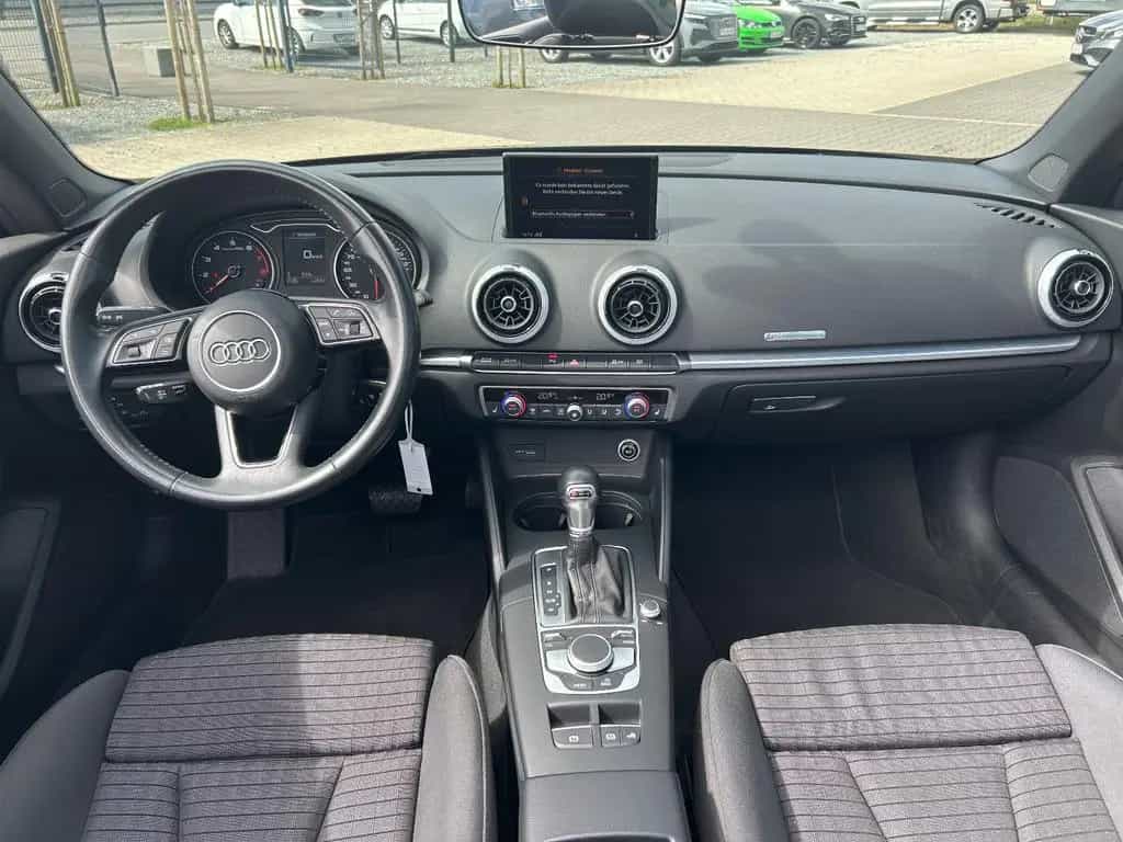 Audi A3 35 TFSI sport Stronic ACC Navi Kamera Xenon 05/2020-photo-25
