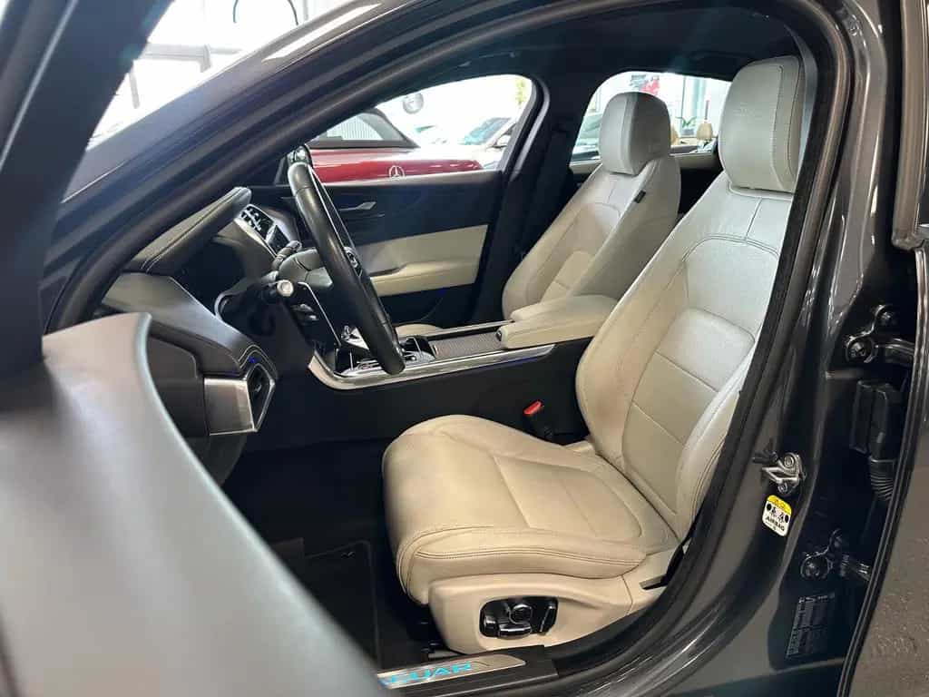 Jaguar XE R-Dynamic HSE|360°|Meridian|18-Wege|DAB+|19" 06/2019-photo-14