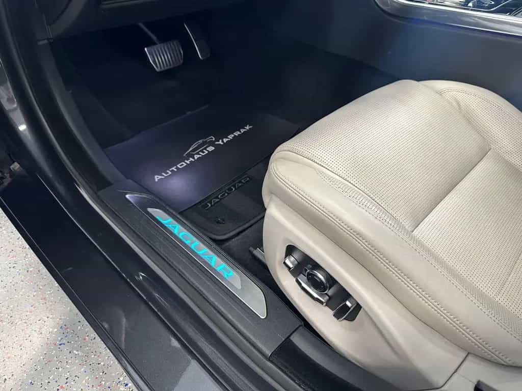 Jaguar XE R-Dynamic HSE|360°|Meridian|18-Wege|DAB+|19" 06/2019-photo-15