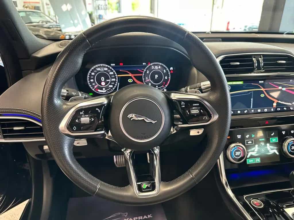 Jaguar XE R-Dynamic HSE|360°|Meridian|18-Wege|DAB+|19" 06/2019-photo-17