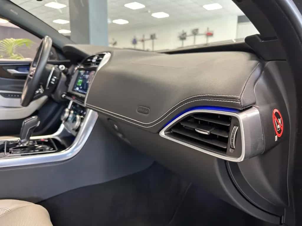 Jaguar XE R-Dynamic HSE|360°|Meridian|18-Wege|DAB+|19" 06/2019-photo-27