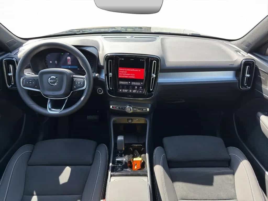 Volvo XC40 B3 Plus Black Edition 2WD null-photo-12