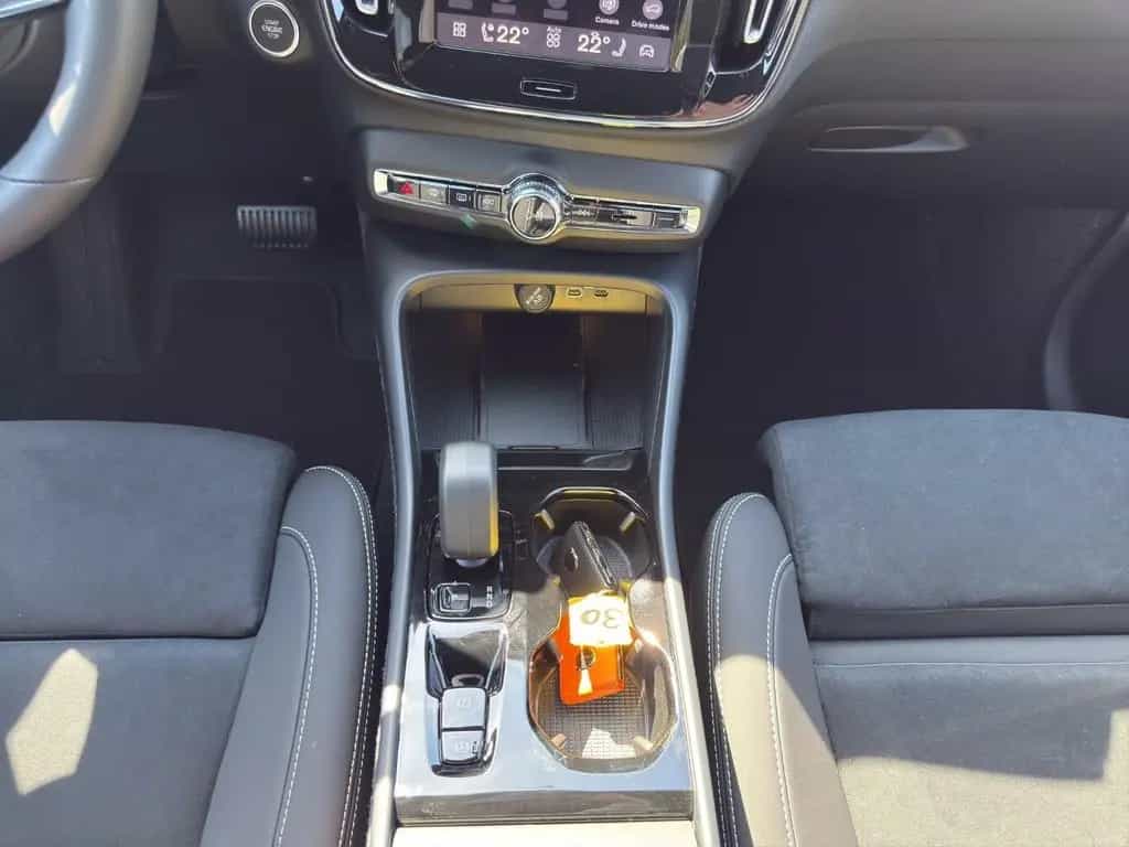Volvo XC40 B3 Plus Black Edition 2WD null-photo-13