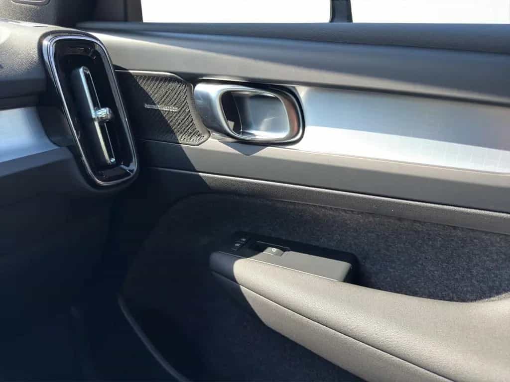 Volvo XC40 B3 Plus Black Edition 2WD null-photo-15