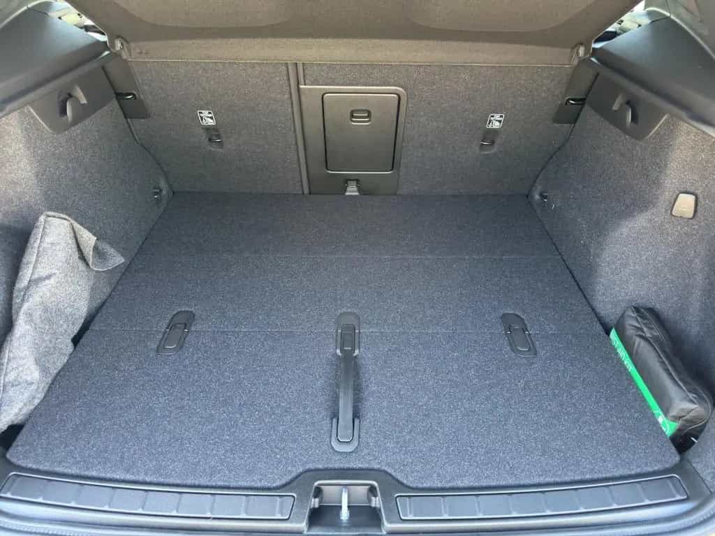 Volvo XC40 B3 Plus Black Edition 2WD null-photo-18