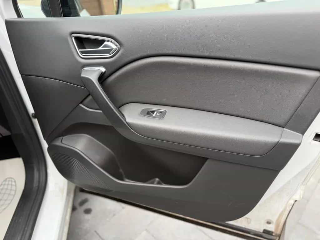Renault Captur II TCe 155 EDC Intens PANO I LED I AHK I 05/2020-photo-13