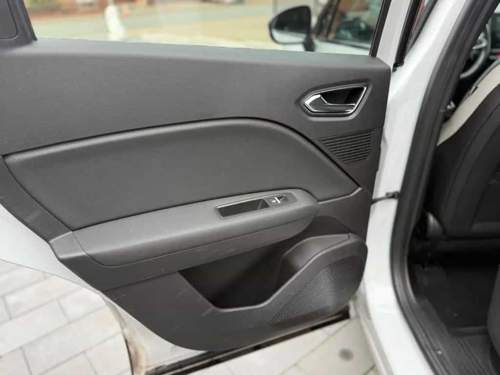 Renault Captur II TCe 155 EDC Intens PANO I LED I AHK I 05/2020-photo-15