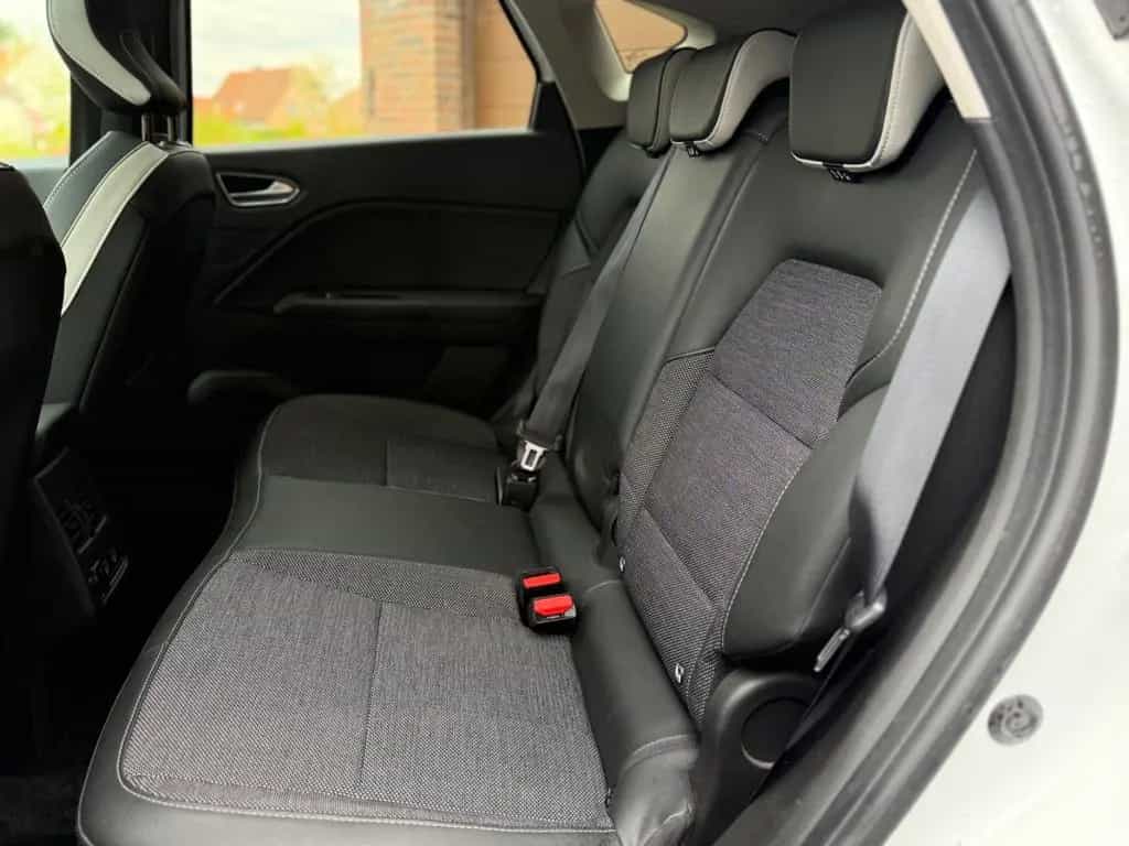 Renault Captur II TCe 155 EDC Intens PANO I LED I AHK I 05/2020-photo-17