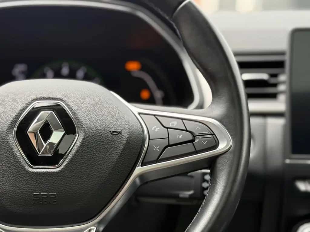 Renault Captur II TCe 155 EDC Intens PANO I LED I AHK I 05/2020-photo-30