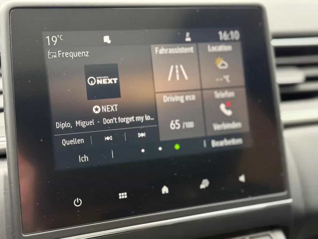 Renault Captur II TCe 155 EDC Intens PANO I LED I AHK I 05/2020-photo-39