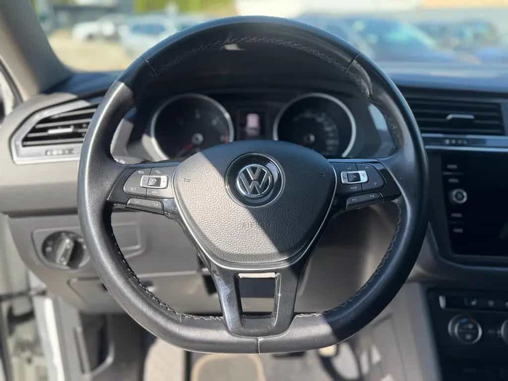 Volkswagen Tiguan Allspace Highline 4Motion R-Line *PANO* 03/2021-photo-16
