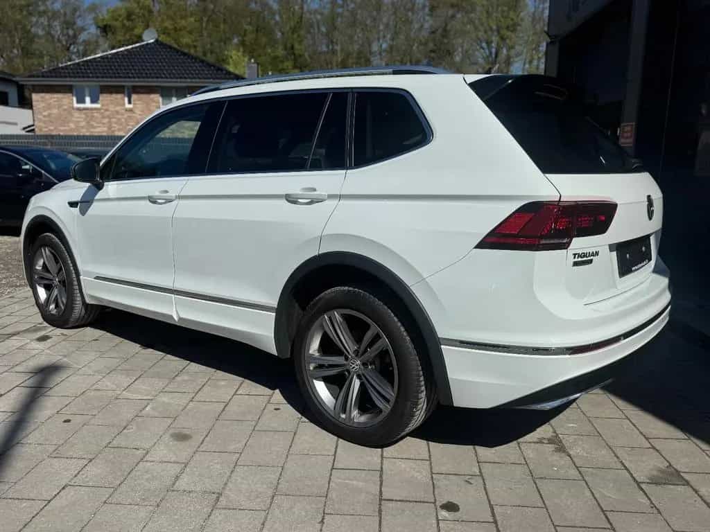 Volkswagen Tiguan Allspace Highline 4Motion R-Line *PANO* 03/2021-photo-4