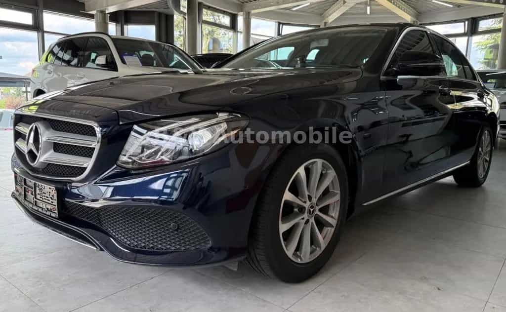 Mercedes-Benz E-Class 200 2.Hand Scheckheft 07/2017-photo-0