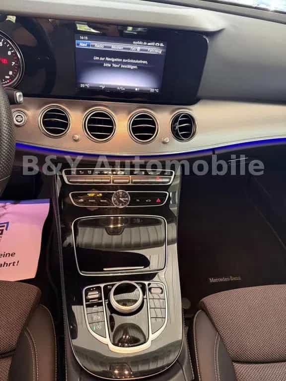 Mercedes-Benz E-Class 200 2.Hand Scheckheft 07/2017-photo-9