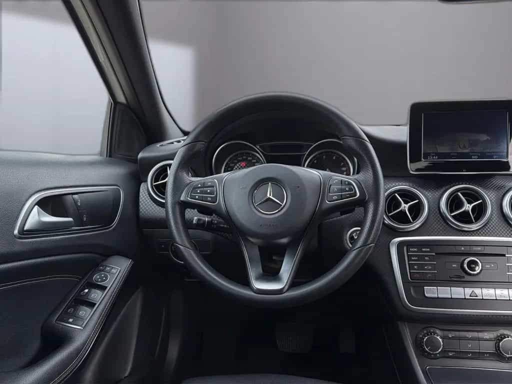 Mercedes-Benz A-Class 180 BlueEfficiency *LED*NAVI*PARK-ASSIST*LEDER 06/2016-photo-11