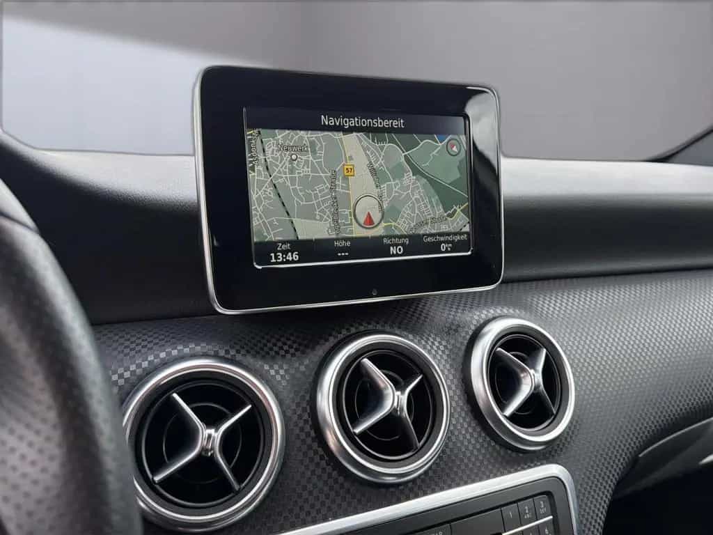 Mercedes-Benz A-Class 180 BlueEfficiency *LED*NAVI*PARK-ASSIST*LEDER 06/2016-photo-17