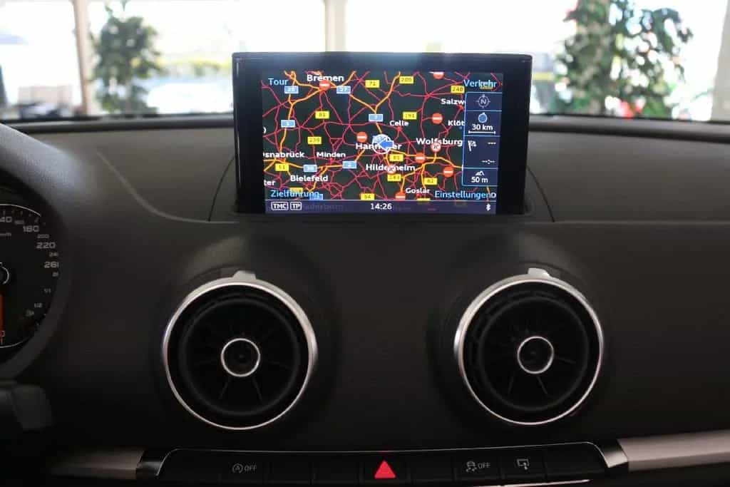 Audi A3 Cabrio 1.4 TFSI - Navi-BiXenon 03/2016-photo-14