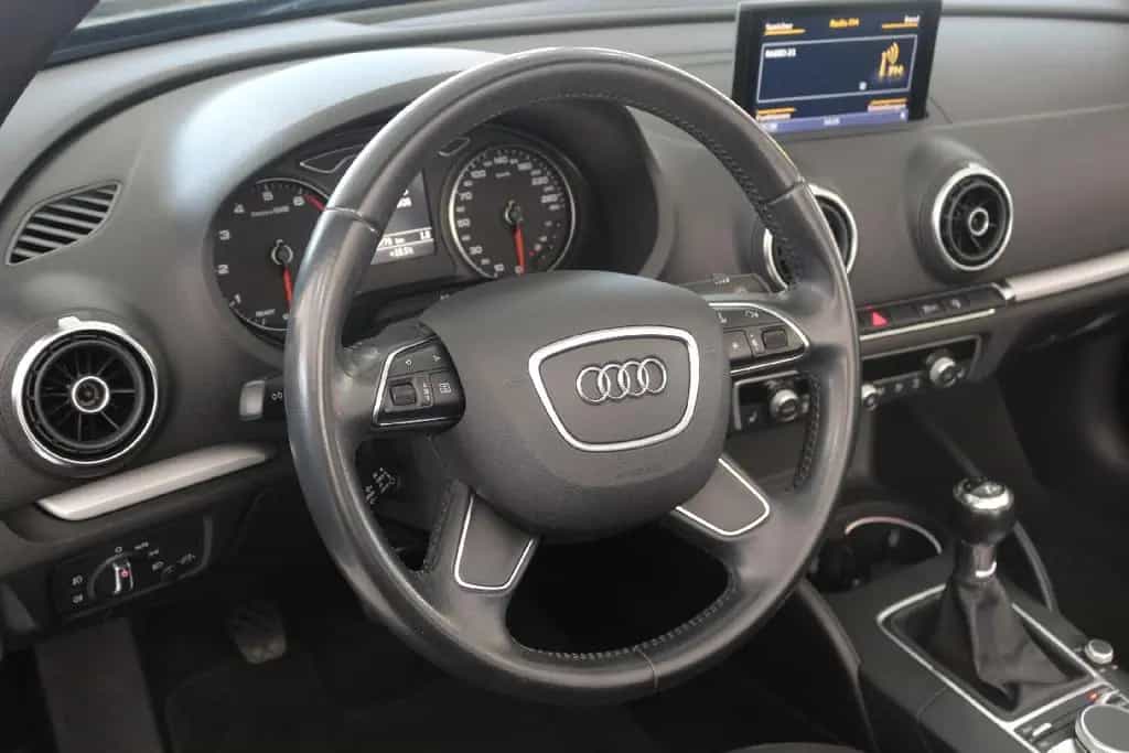 Audi A3 Cabrio 1.4 TFSI - Navi-BiXenon 03/2016-photo-7