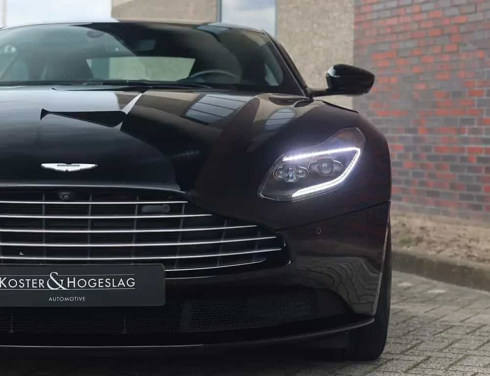 Aston Martin DB11 4.0 V8 11/2020-photo-11