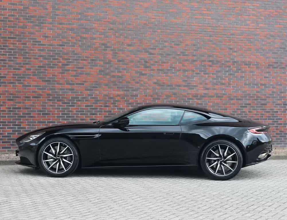 Aston Martin DB11 4.0 V8 11/2020-photo-14