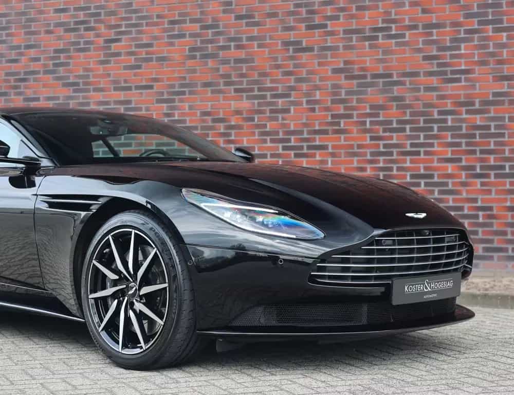 Aston Martin DB11 4.0 V8 11/2020-photo-17