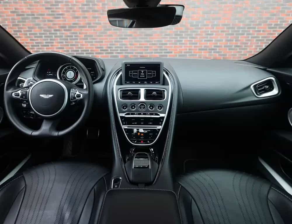 Aston Martin DB11 4.0 V8 11/2020-photo-2
