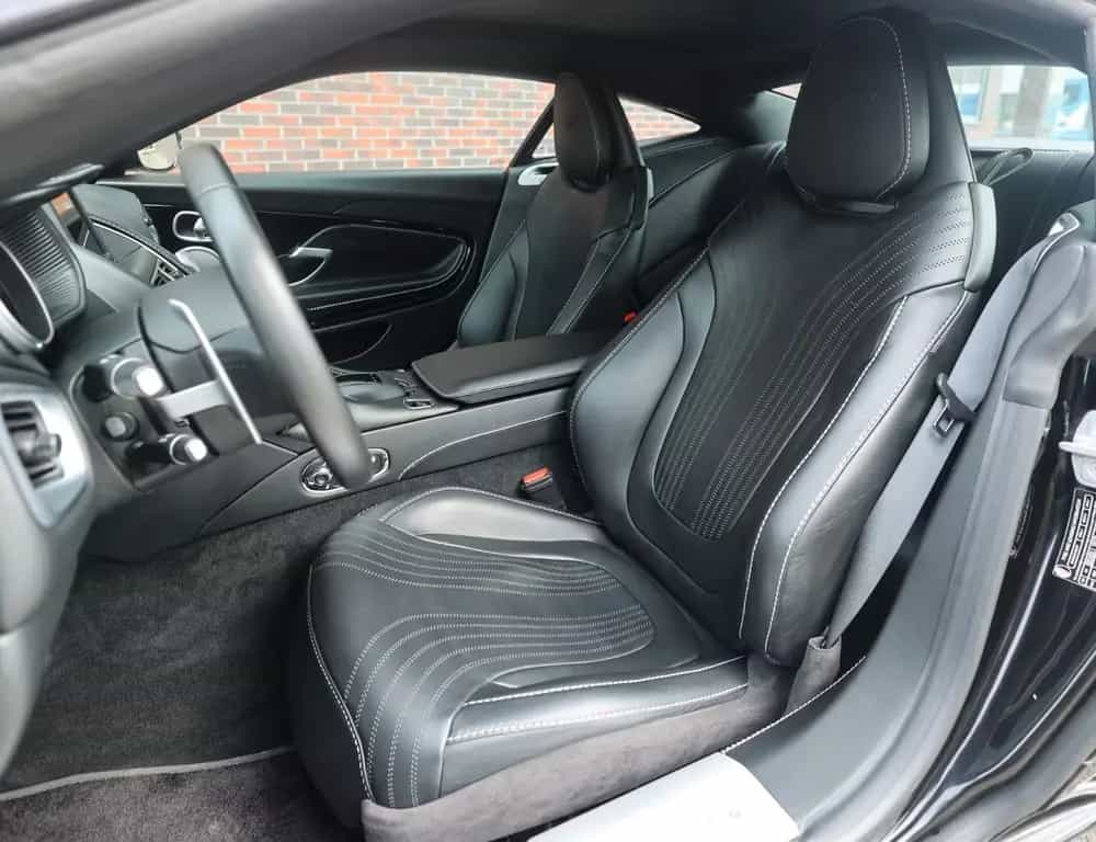 Aston Martin DB11 4.0 V8 11/2020-photo-23