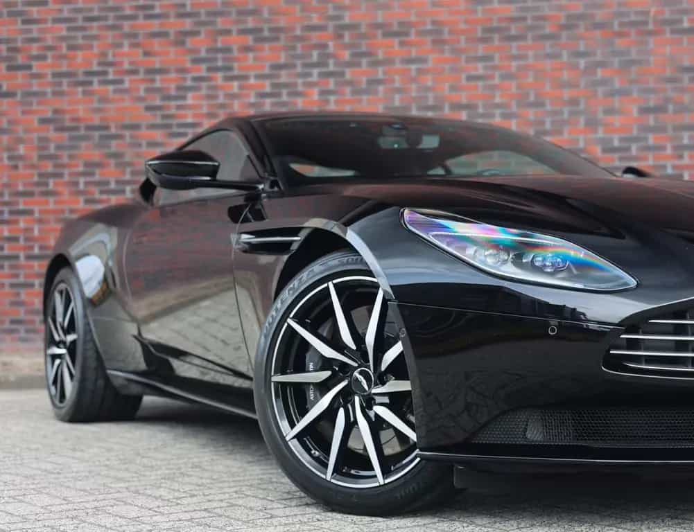 Aston Martin DB11 4.0 V8 11/2020-photo-5