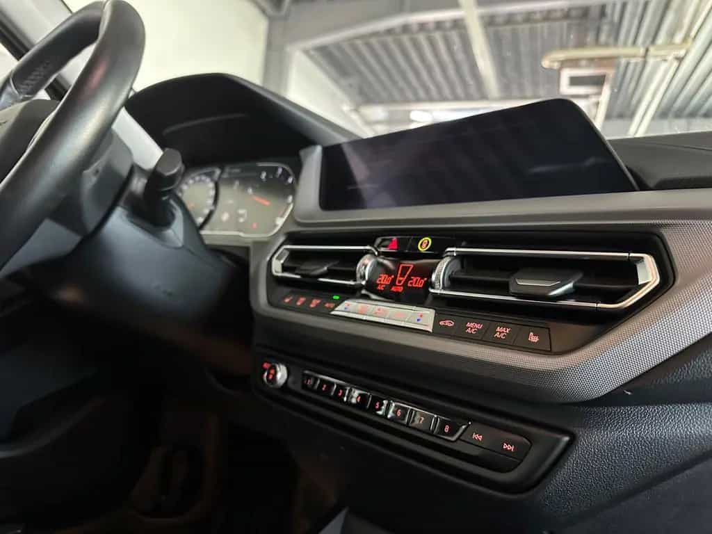 BMW 1 Series 118d Advantage LED/SHZ/MwSt 08/2020-photo-22