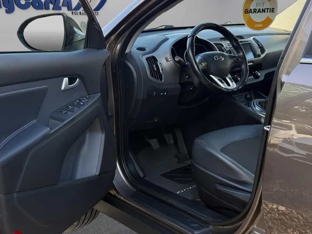 Kia Sportage 2WD I PanoI AHKI NaviI Garantie 11/2014-photo-16