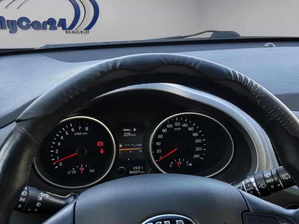 Kia Sportage 2WD I PanoI AHKI NaviI Garantie 11/2014-photo-24