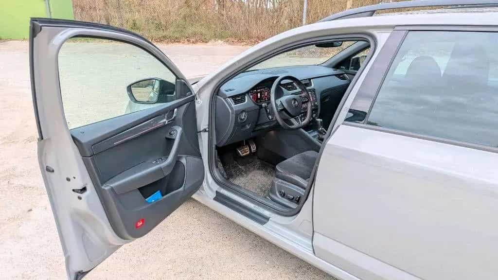 Skoda Octavia RS 245 PS Benzin Navi/Led/Rü... 12/2019-photo-5