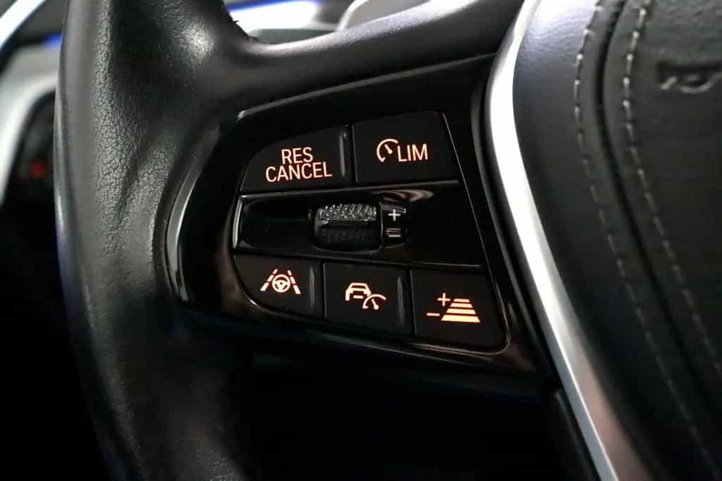 BMW 5 Series 530e Lim. Aut. Sport Line AHK KAMERA HEADUP NAV 07/2020-photo-13