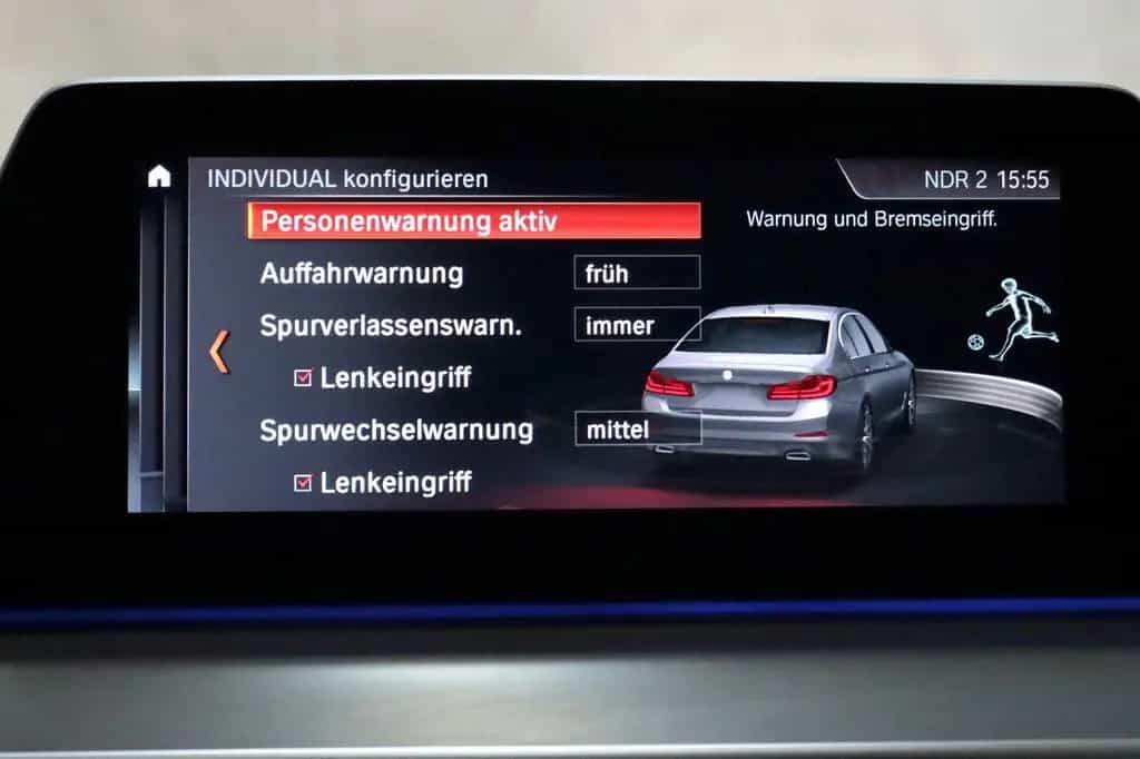 BMW 5 Series 530e Lim. Aut. Sport Line AHK KAMERA HEADUP NAV 07/2020-photo-26