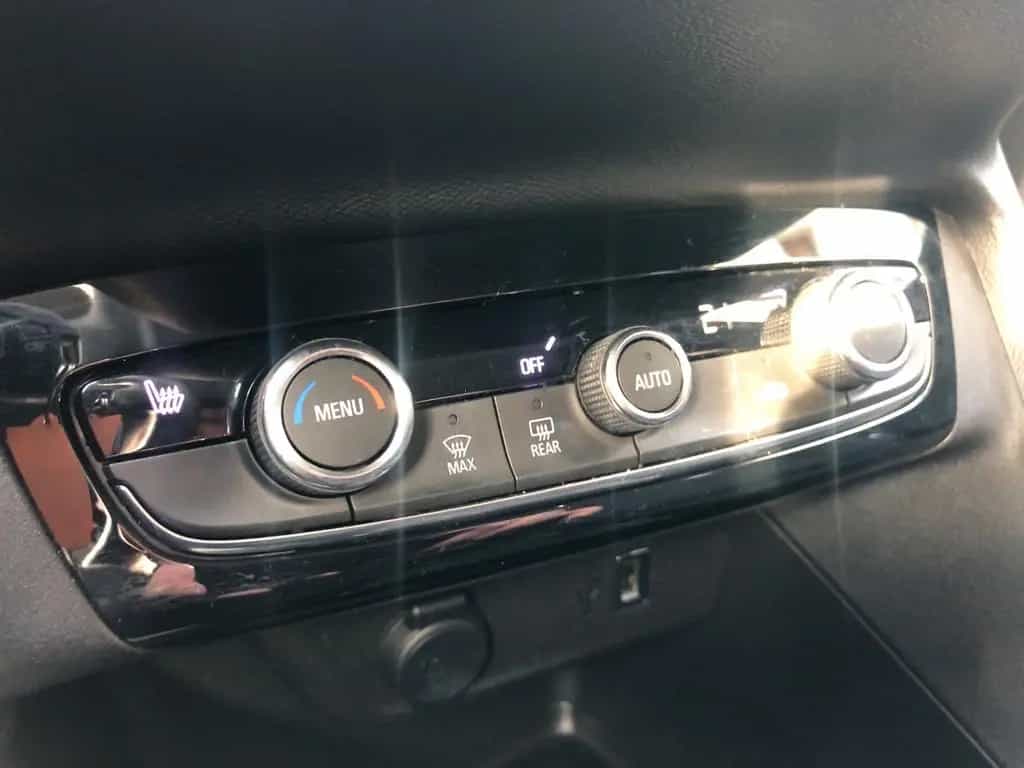 Opel Corsa F Elegance Sitzheizung IntelliLux 02/2020-photo-18