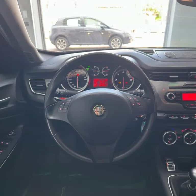 Alfa Romeo Giulietta 2.0 JTDm-2 140 CV Distincti 06/2011-photo-10