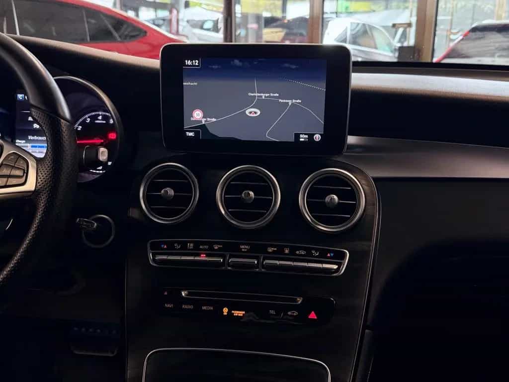 Mercedes-Benz GLC 250 3x AMG-LINE 4M COMAND AHK STNDHZG HEADUP 03/2018-photo-24