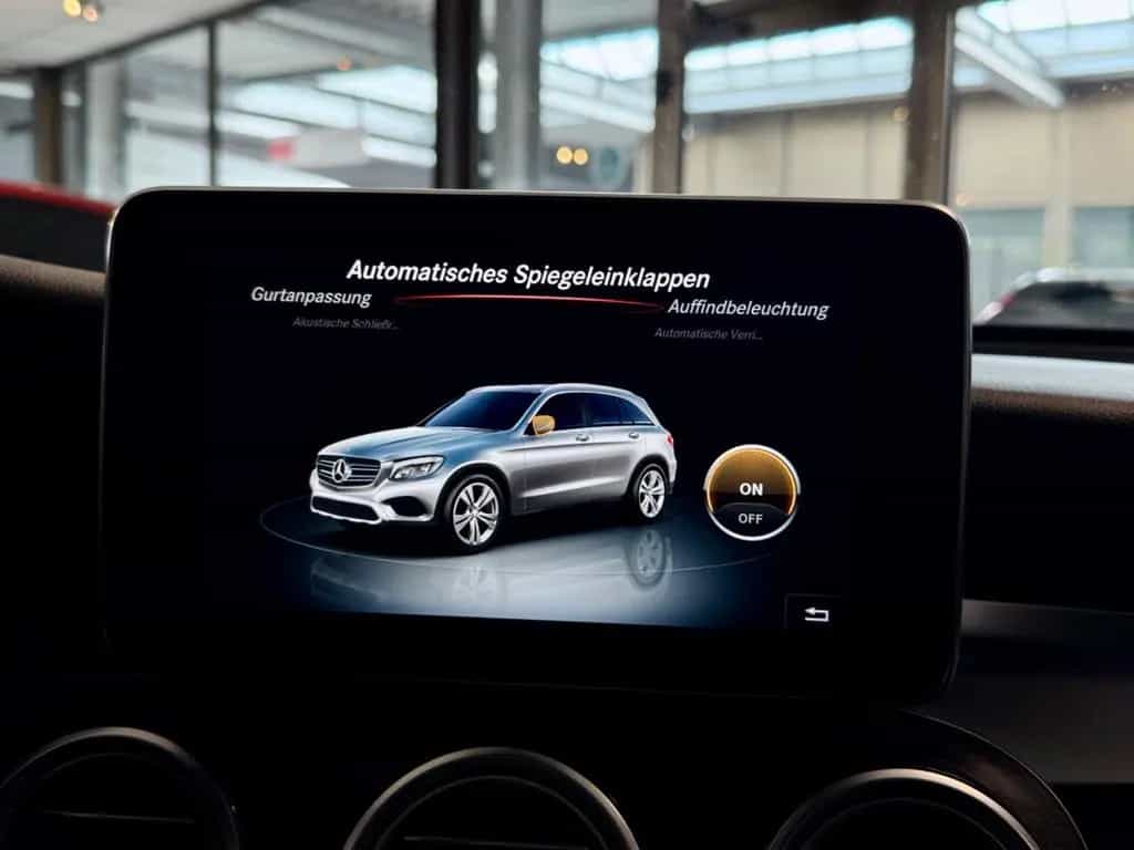 Mercedes-Benz GLC 250 3x AMG-LINE 4M COMAND AHK STNDHZG HEADUP 03/2018-photo-31