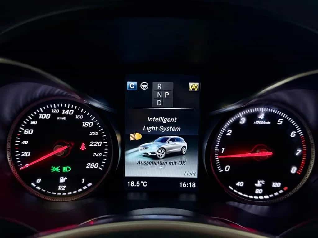 Mercedes-Benz GLC 250 3x AMG-LINE 4M COMAND AHK STNDHZG HEADUP 03/2018-photo-42