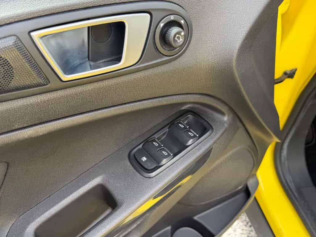 Ford EcoSport Neu-Garantie 04/2016-photo-11