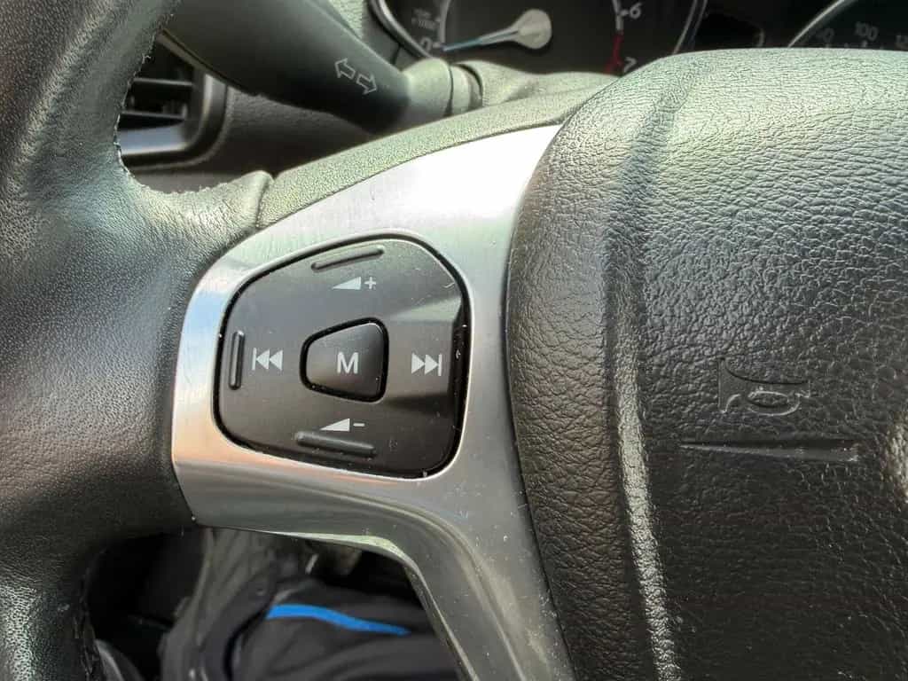 Ford EcoSport Neu-Garantie 04/2016-photo-13